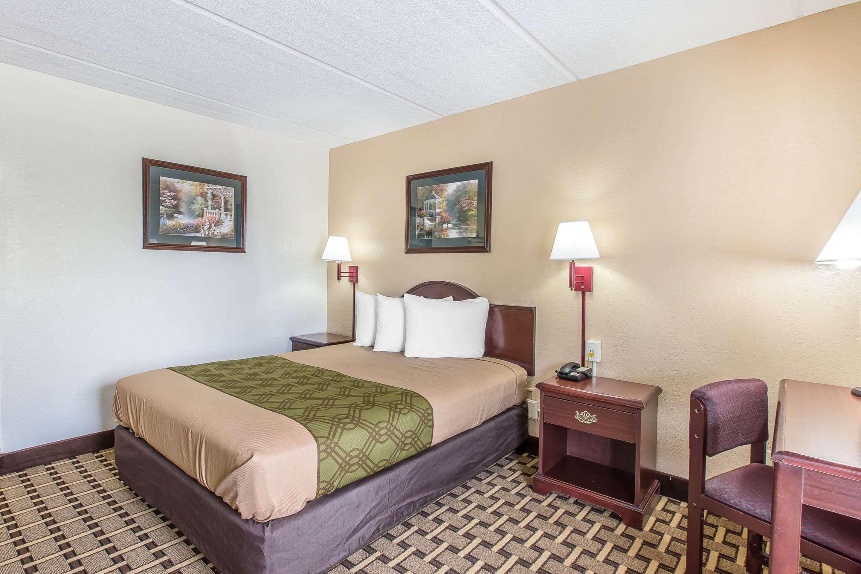 Econo Lodge Midtown Savannah Zewnętrze zdjęcie