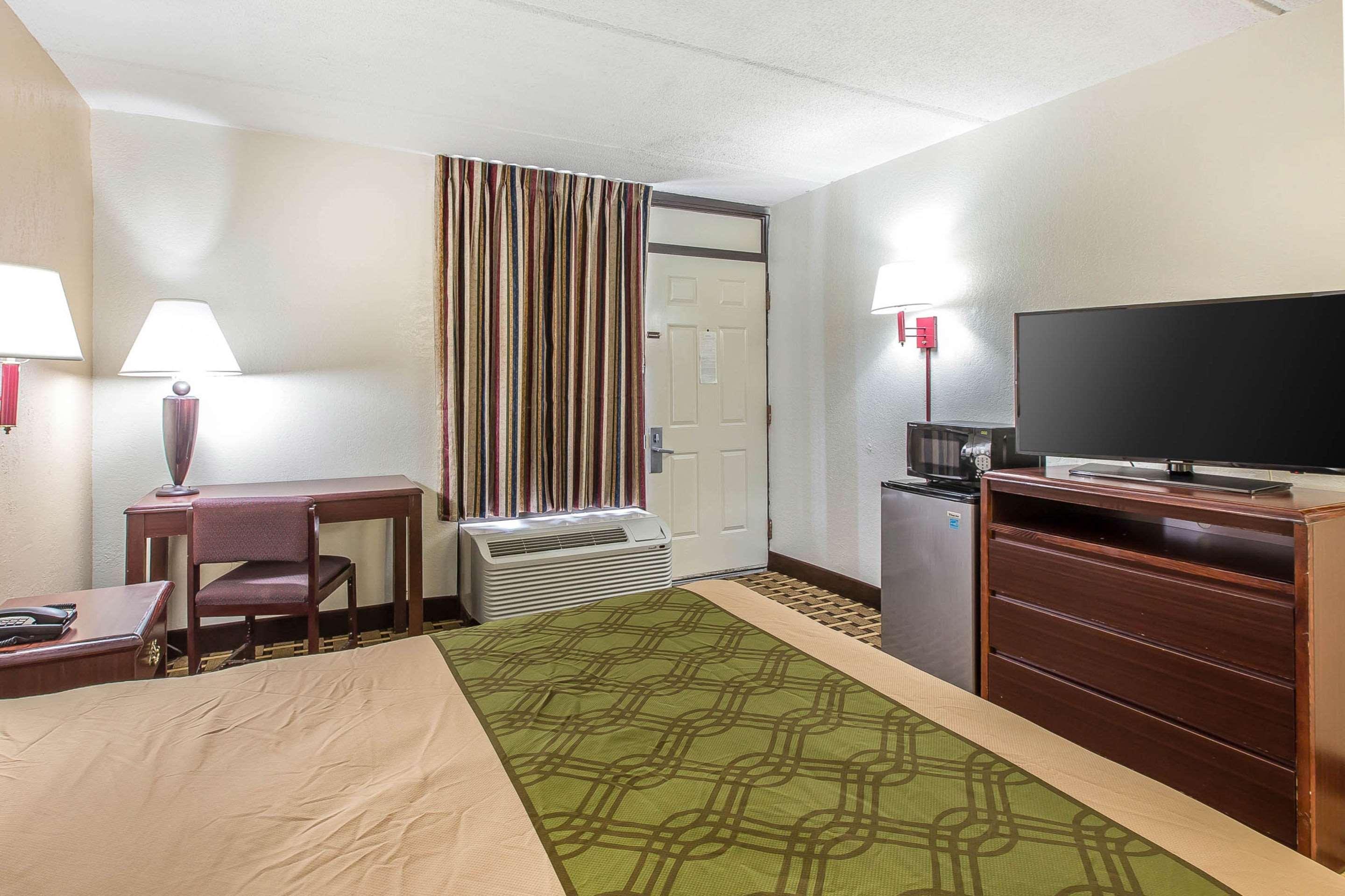 Econo Lodge Midtown Savannah Zewnętrze zdjęcie
