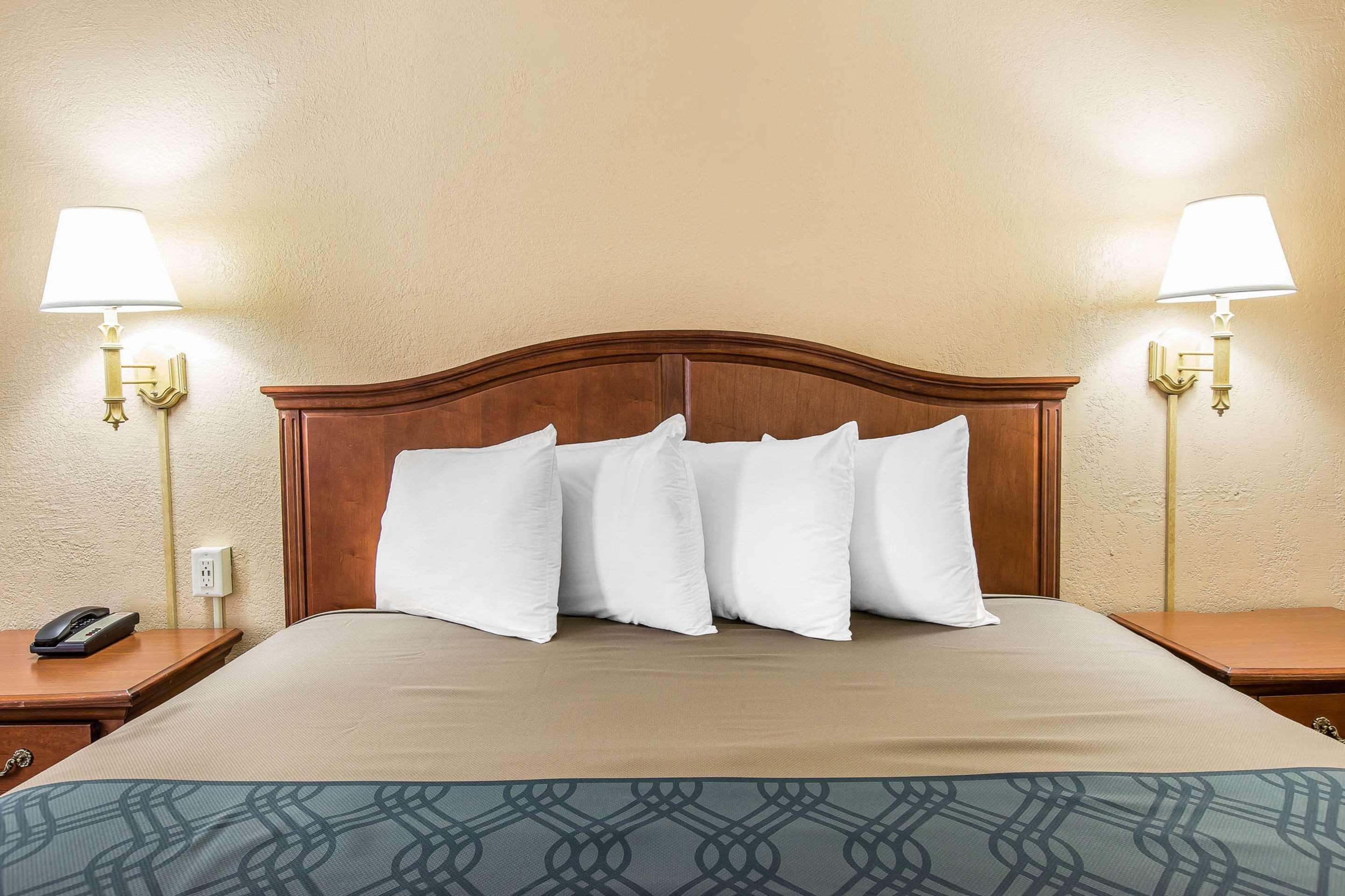 Econo Lodge Midtown Savannah Zewnętrze zdjęcie
