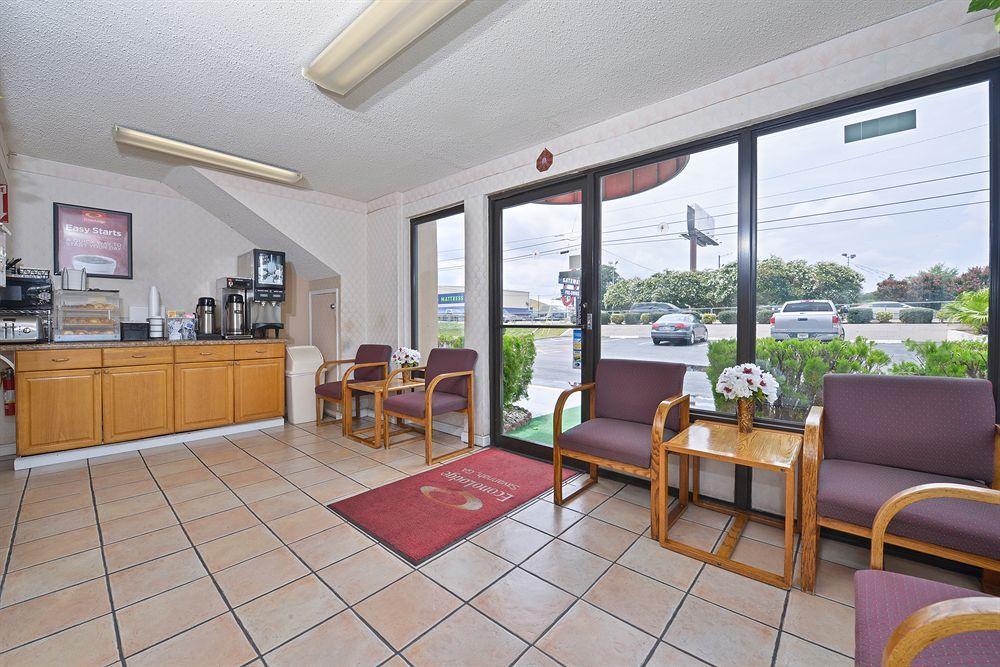 Econo Lodge Midtown Savannah Zewnętrze zdjęcie