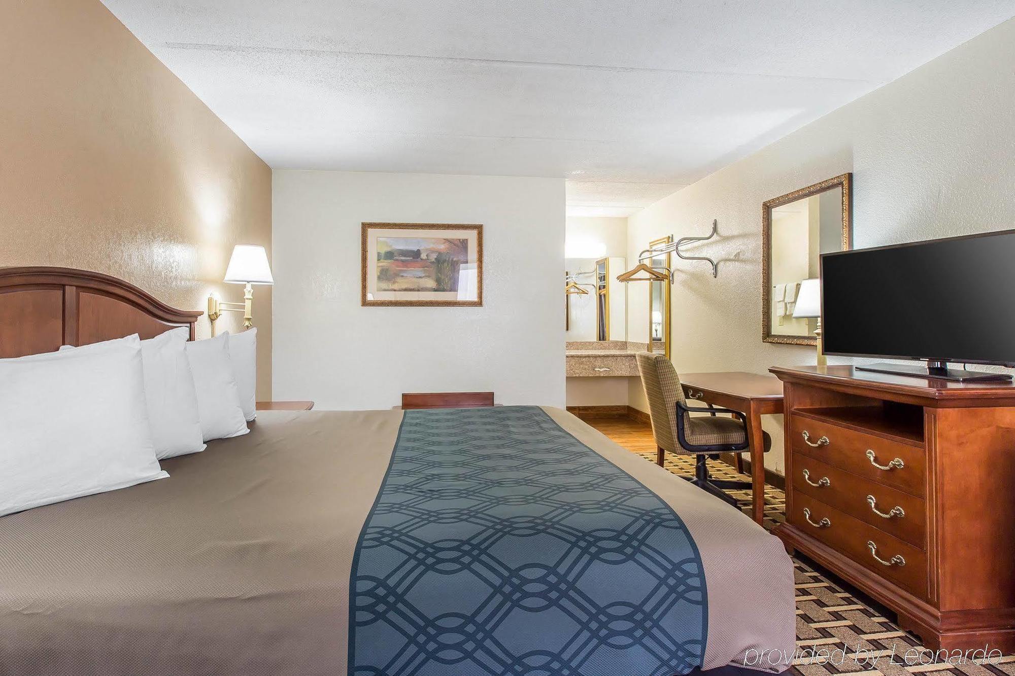 Econo Lodge Midtown Savannah Zewnętrze zdjęcie