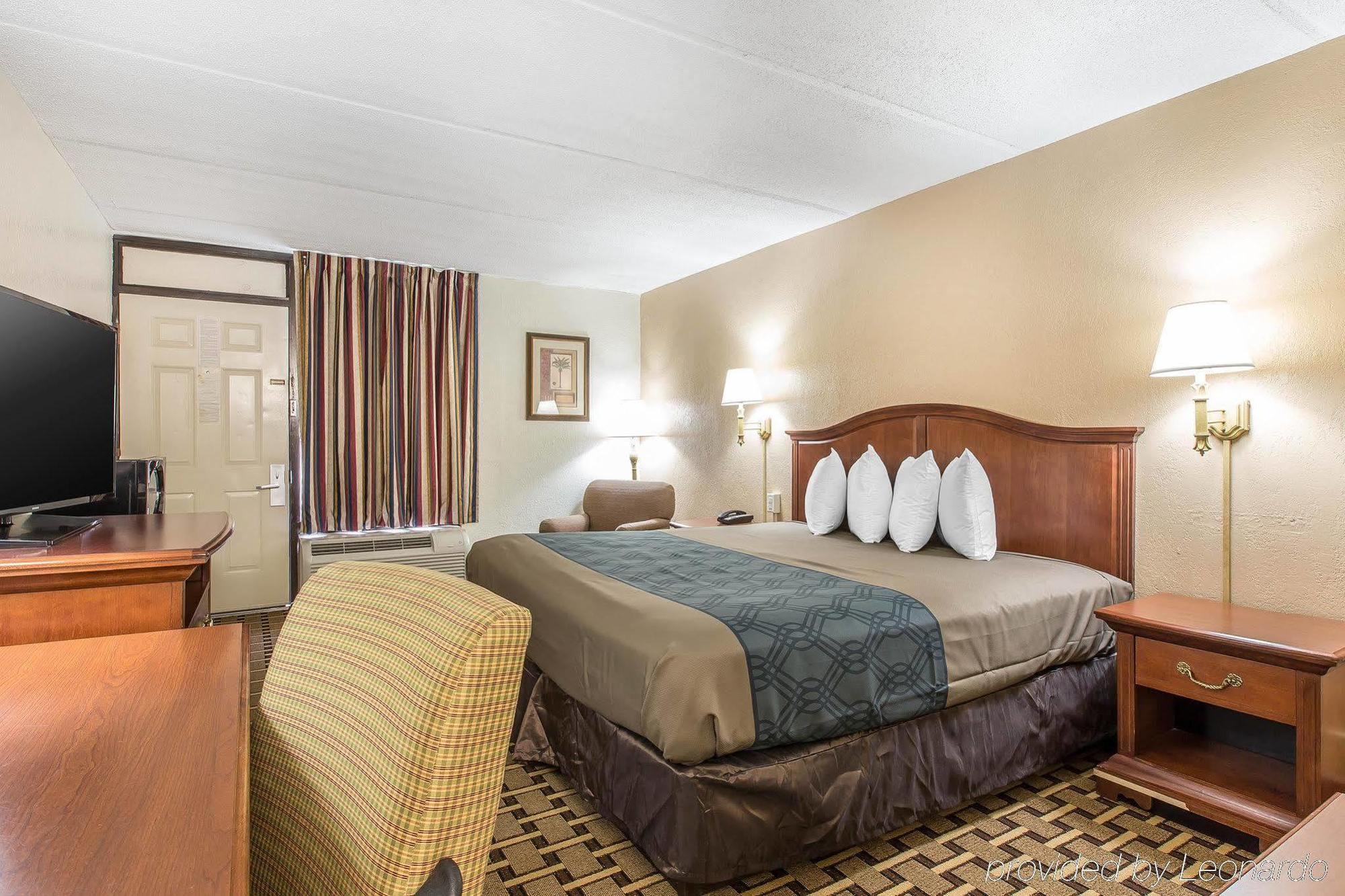 Econo Lodge Midtown Savannah Zewnętrze zdjęcie